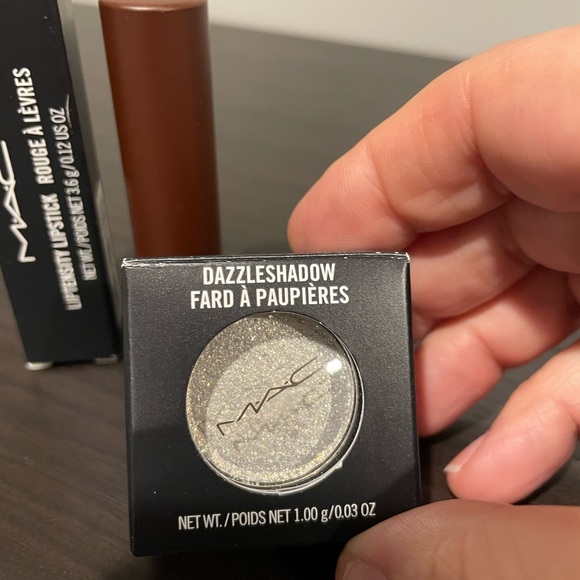 MAC bundle, Lipstick and eyeshadow - Picture 4 of 4